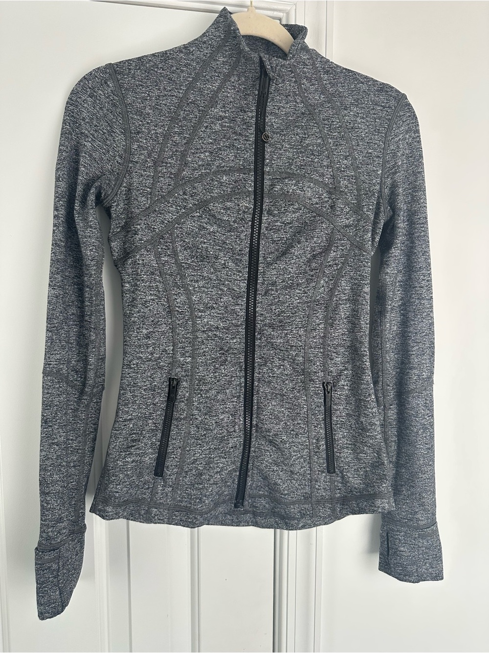 Lululemon Athletics Heather Gray Define Jacket size 4 EUC